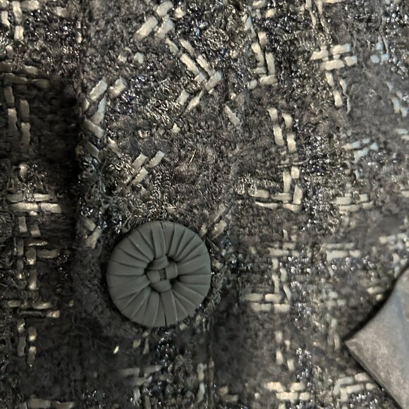 Juliette Longuet black tweed mini-dress with satin collar and buttons, size 2 - Picture 5 of 9